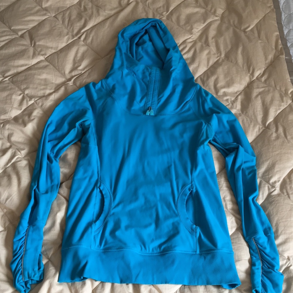 Lululemon Warm Running Top W/Hood